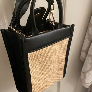 A New day cross body purse - woven / black